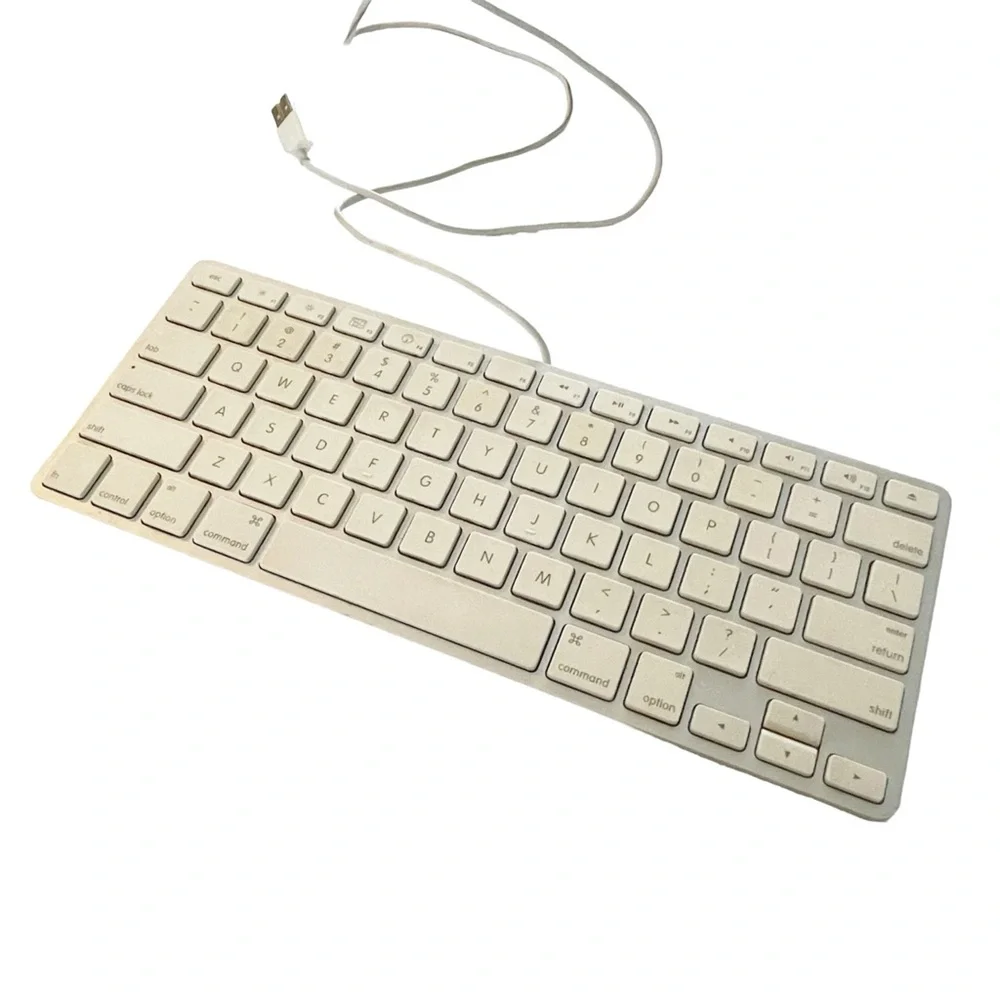 Genuine Apple A1242 Wired USB Compact Aluminum Keyboard 2 USB Ports MB869LL/A
